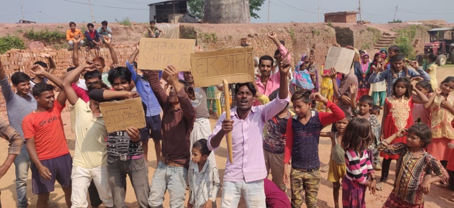 Stranded Indian workers demonstrate seeking to go home