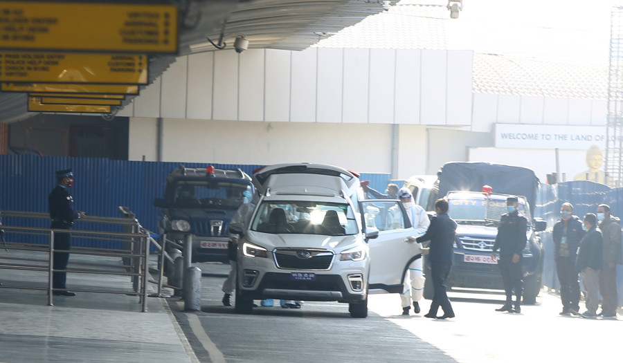 Chinese team gets down to business as it arrives
