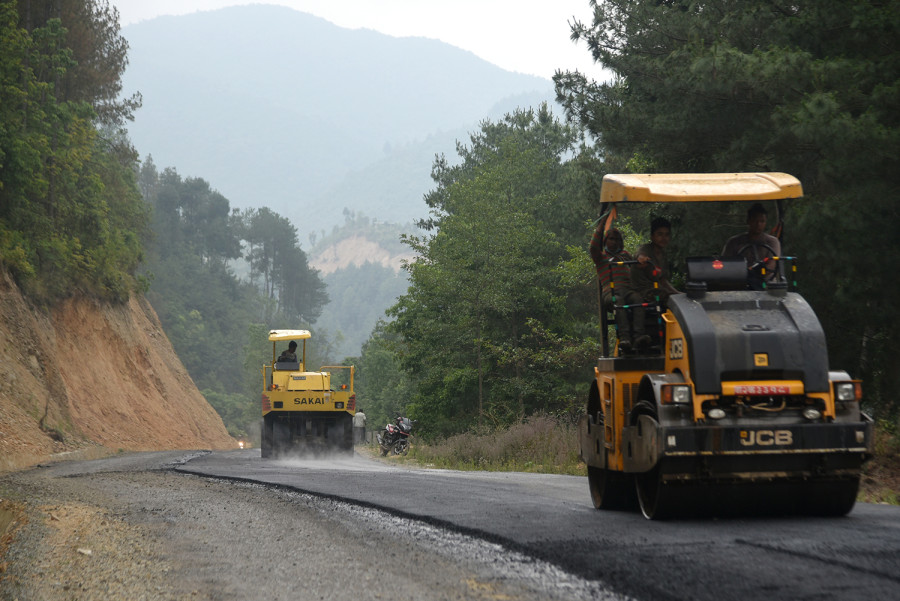 Road division offices are not getting issue-specific suggestions from procurement monitoring office