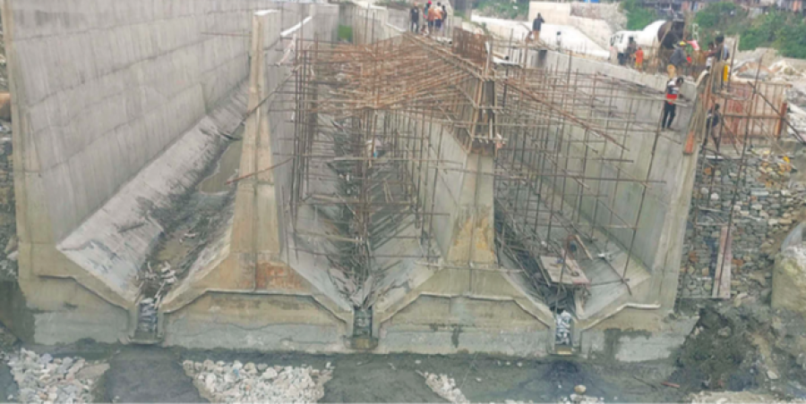 Workers return to construction projects as virus restrictions are relaxed