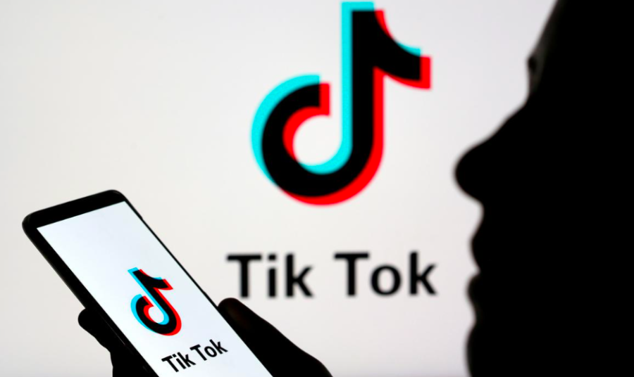 India bans 59 mostly Chinese apps amid border crisis