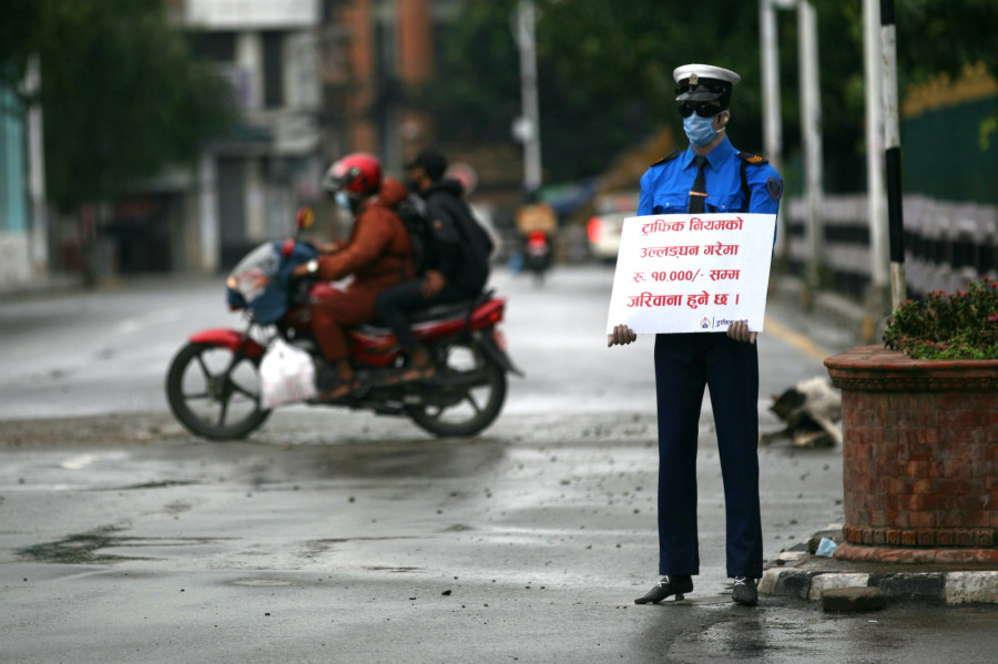 With traffic police hit by corona, dummies make road users aware of proposed hike in fines