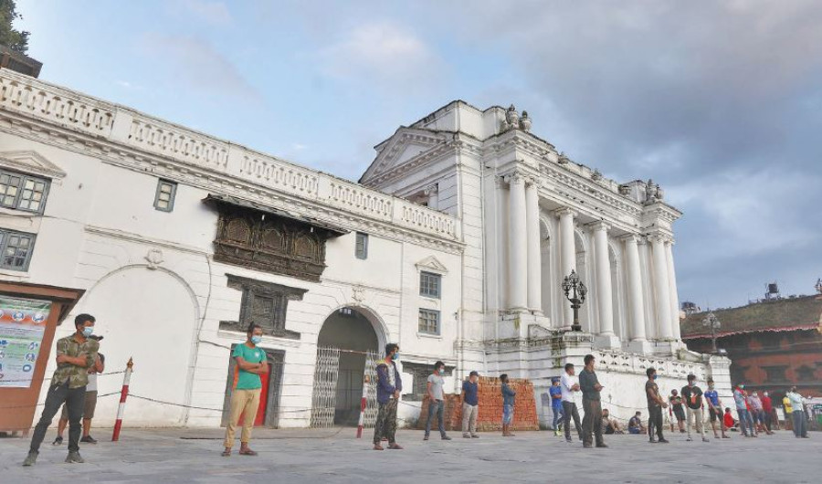 As virus spreads, city to focus on contact tracing