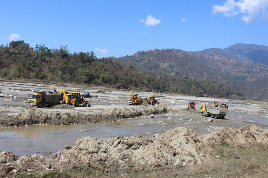 Farmers in Gorkha face difficulties to irrigate their fields as Daraudi river deepens