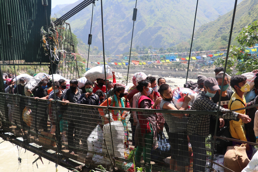 Chhangru and Tinkar locals return home as border opened for a few hours on Thursday