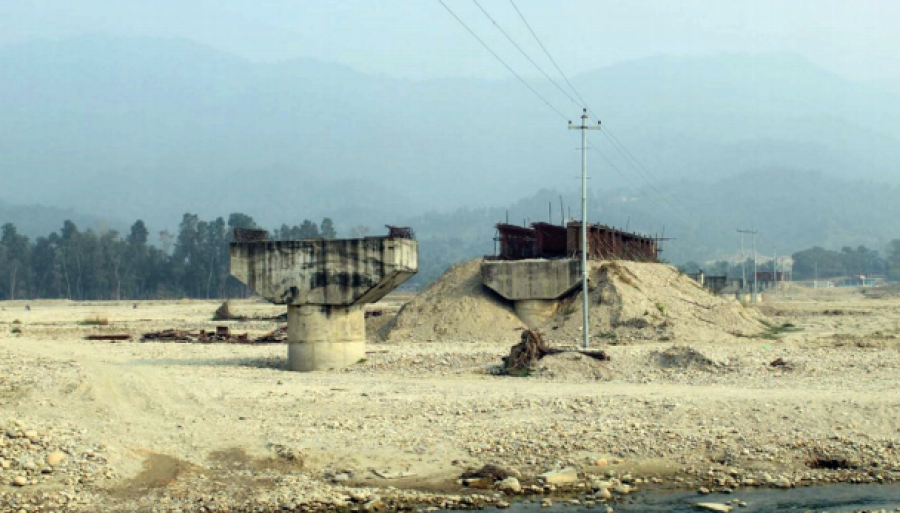 Government extended deadline of sick projects by a year, but contractors say Covid-19 has stalled all works