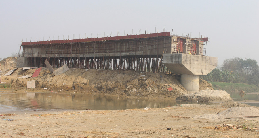 Under-construction bridge at Tikuliyaghat develops cracks
