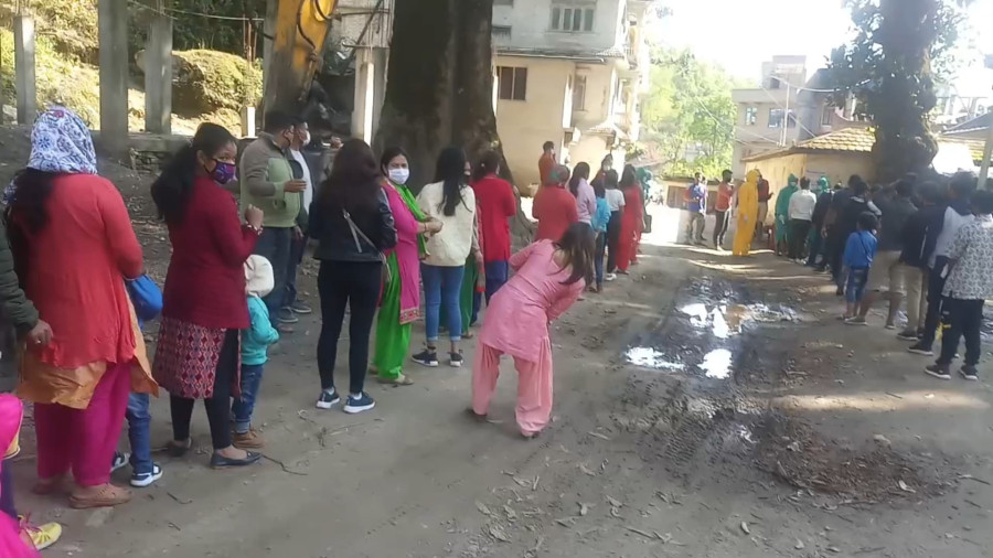 More than 1,000 people entered Sindhupalchok in the last few days but none were quarantined