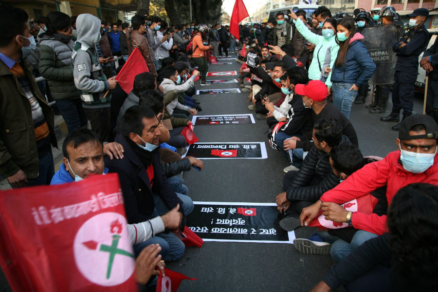 Congress awakening: Too little, too late—and misplaced, analysts say