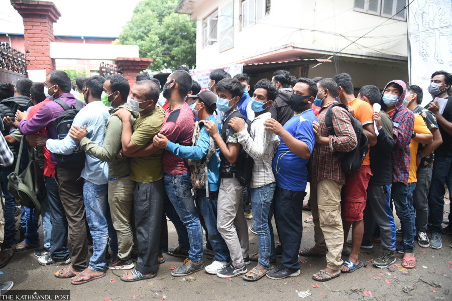 The woes of migrant workers to get vaccines and certification