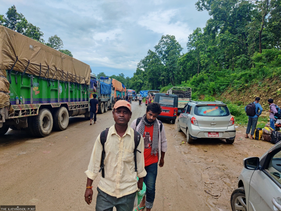 Vehicular movement obstructed along Mahendra Highway