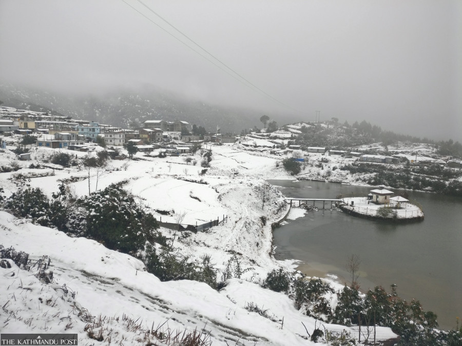 Snowfall disrupts life across country, bad weather causes flight cancellations