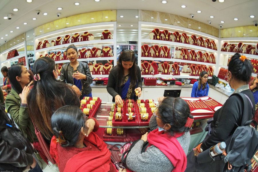 Bullion market glitters as lockdown blues wear off