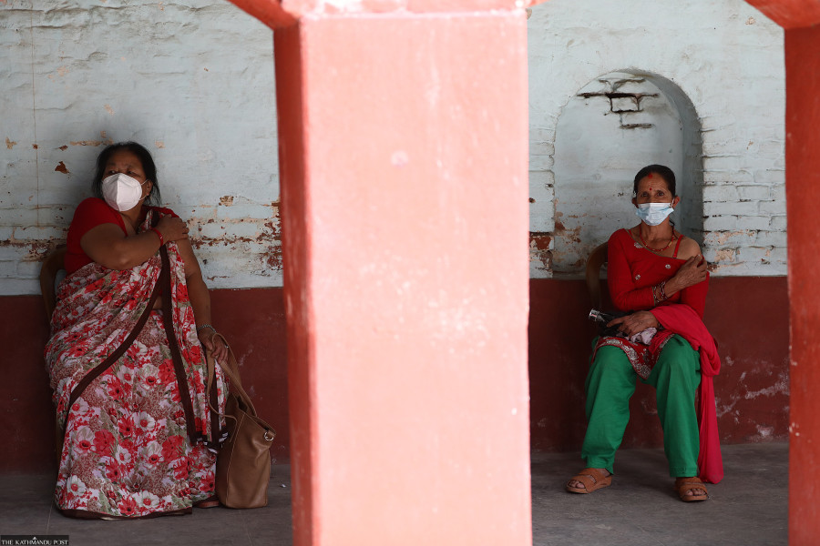 Senior citizens made to stand for hours for vaccine in Lalitpur