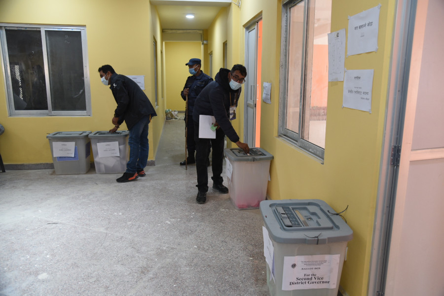 An election of journalists under the shadow of political parties