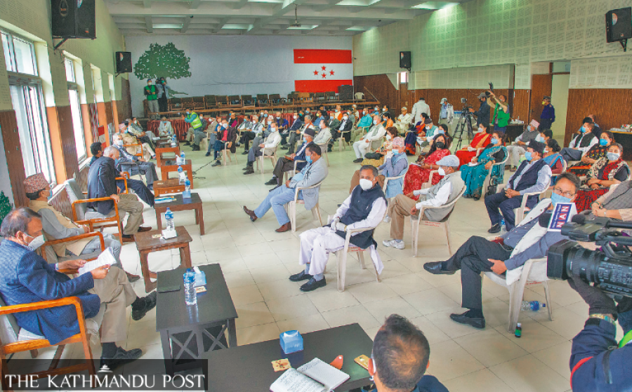 With Congress leading government, its general convention becomes uncertain