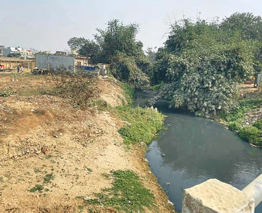 Simara residents padlock warehouse of steel foundry over pollution issue