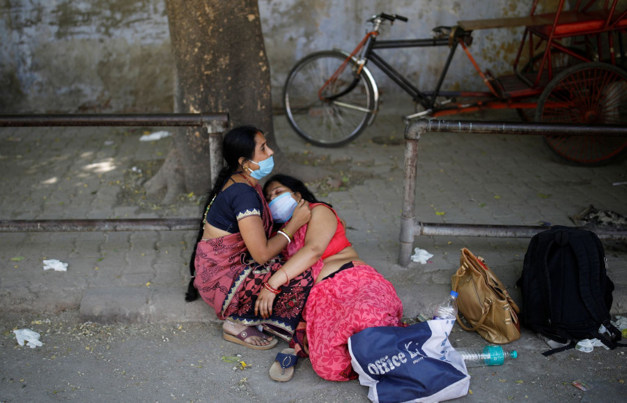 India coronavirus cases set new global record, US readies help