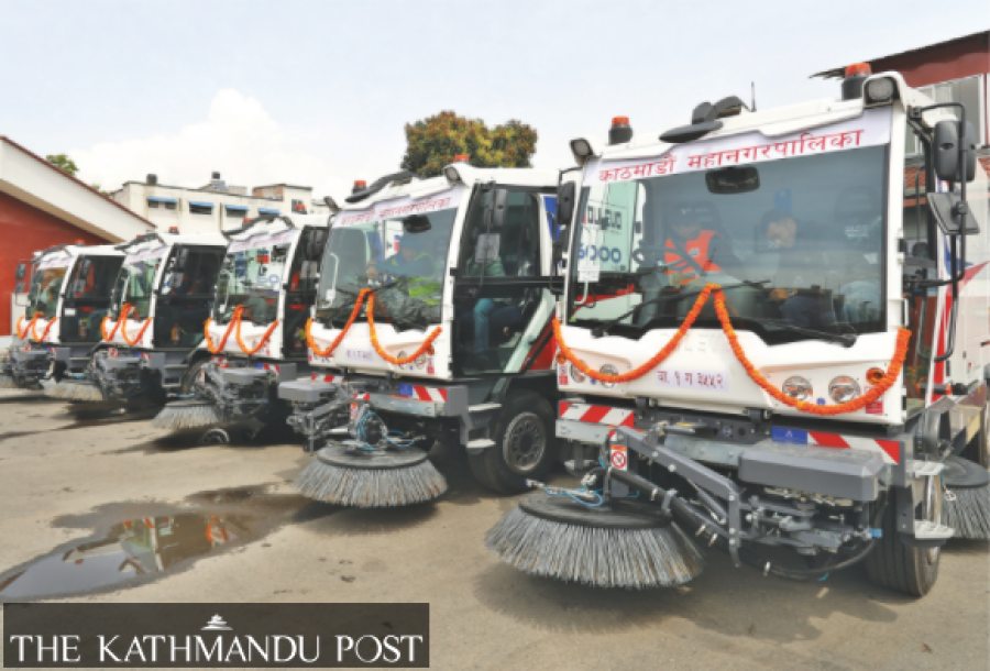 Seven of City’s nine broomer machines are broken as upkeep is not a priority
