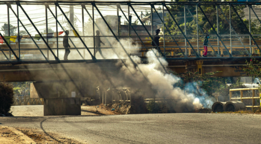 Authorities fail to control open waste burning as Valley residents breathe polluted air