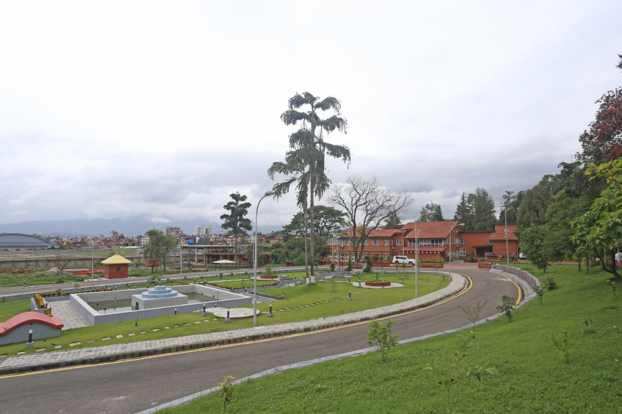 Janata Samajbadi Party leaders hold talks with Oli; Maoist Centre undecided on withdrawing support to government