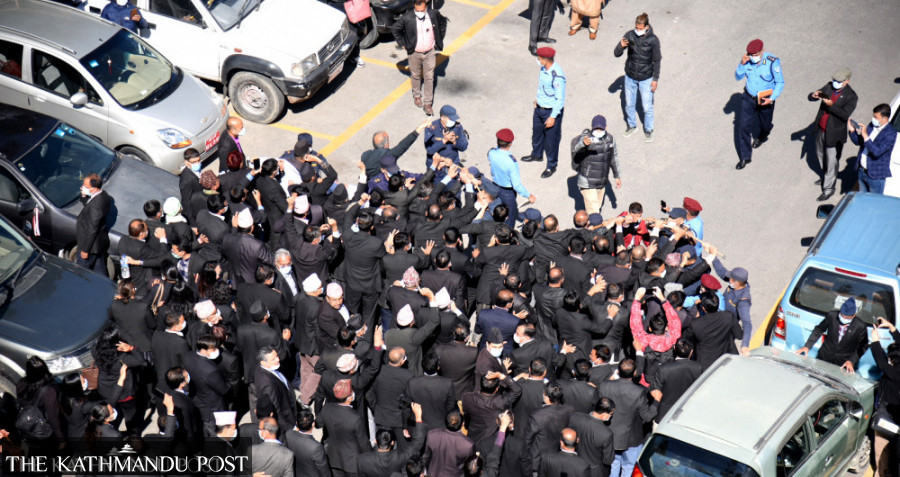 Lawyers ratchet up protest. Judges in bid to find a middle path out of court row