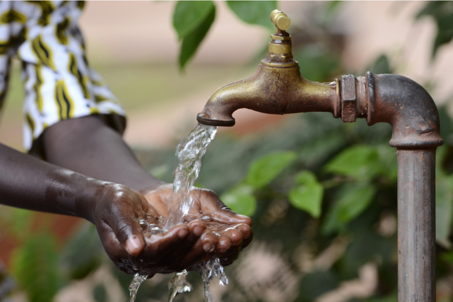 What should development aid do?