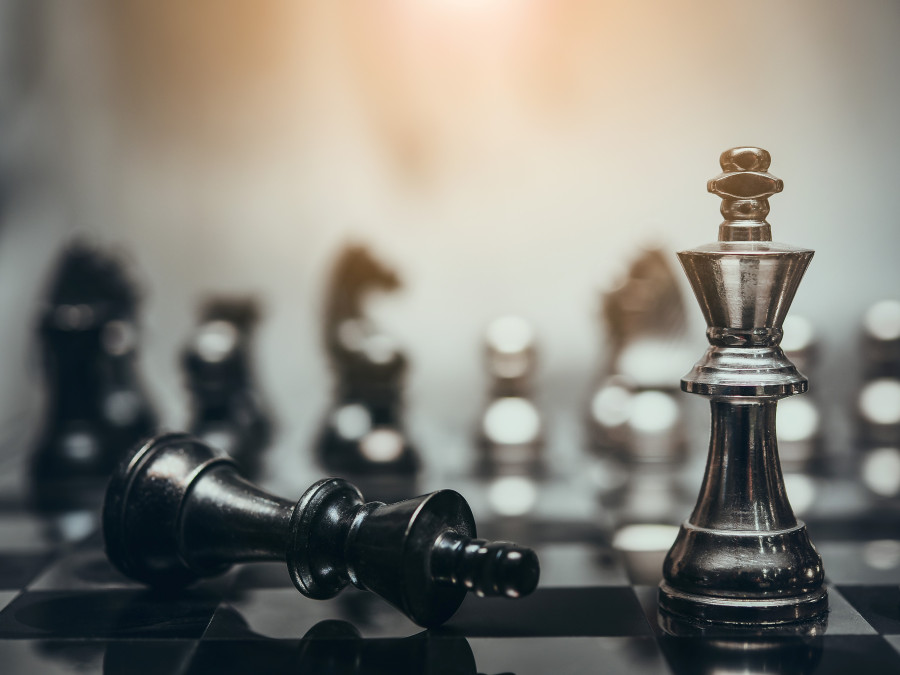 Diplomatic dilemmas of the hybrid regime