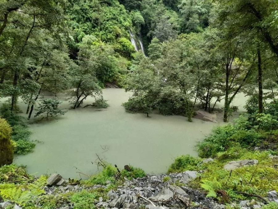 Landslide-blocked Rahughat stream finds outlet but danger not over yet