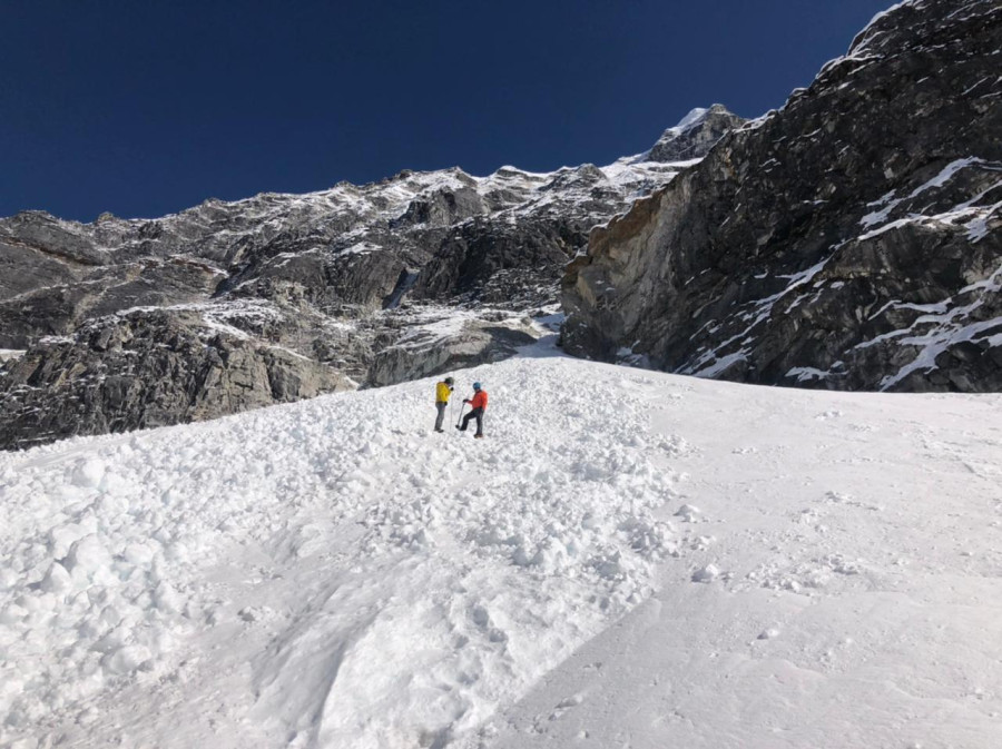 Hopes fade for three French climbers missing in Everest region