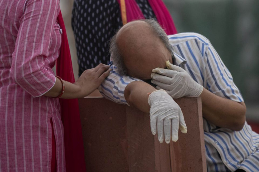 India's daily Covid-19 cases rise by record 414,188