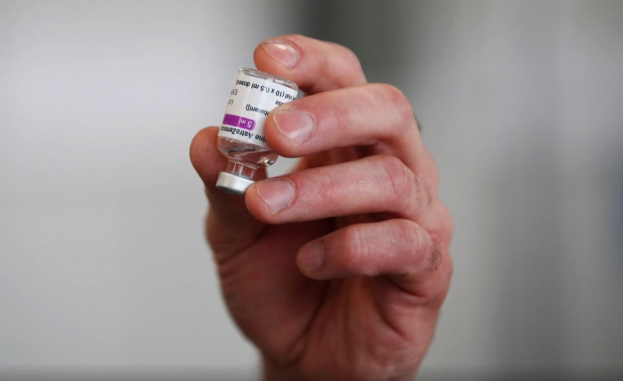 Growing evidence on Oxford shot should guide other countries, vaccine chief says