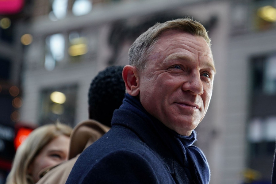 ‘Massively grateful’ Daniel Craig bids farewell to James Bond