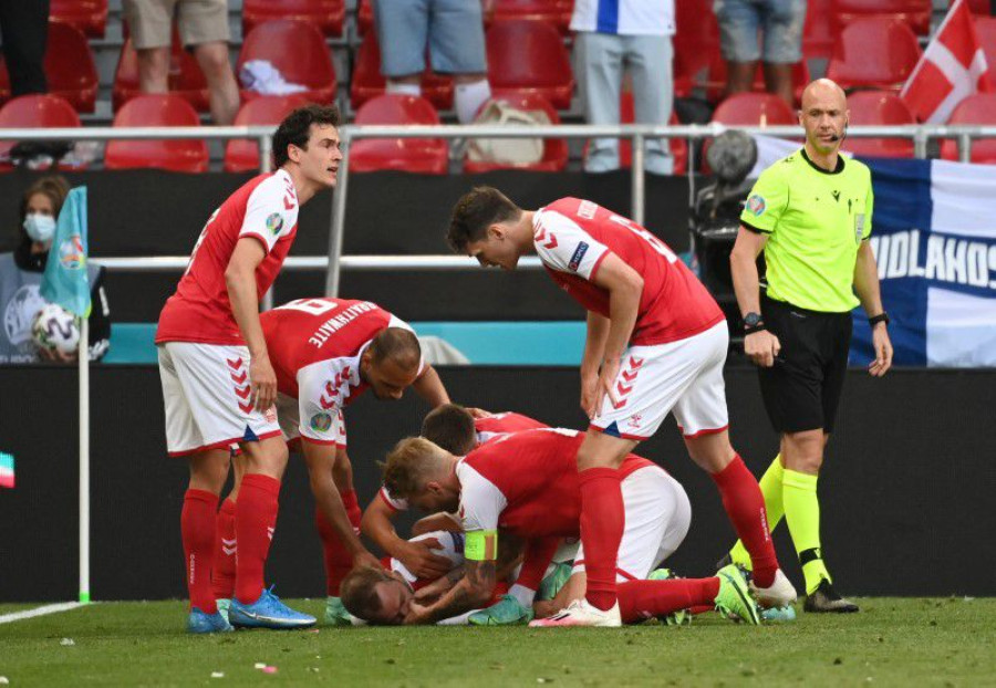Denmark’s Eriksen rushed to hospital after collapsing in Euro 2020 match
