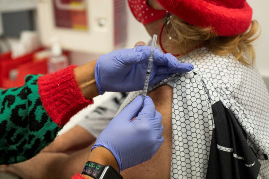 Omicron cannot escape T cells; boosters protect households from Omicron