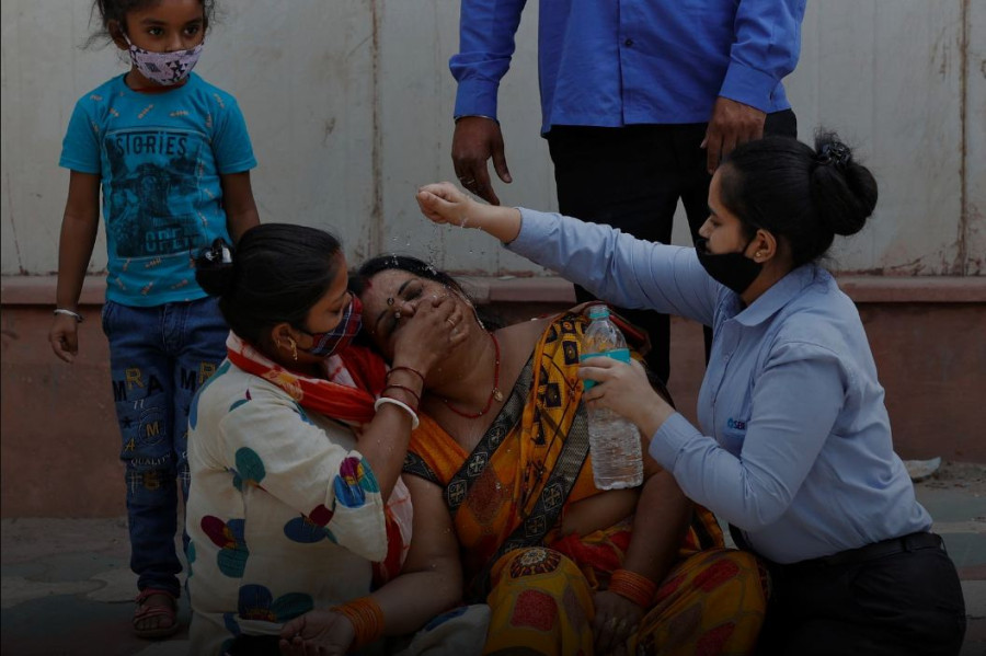 Delhi to impose weekend curfew as Covid-19 infections surge