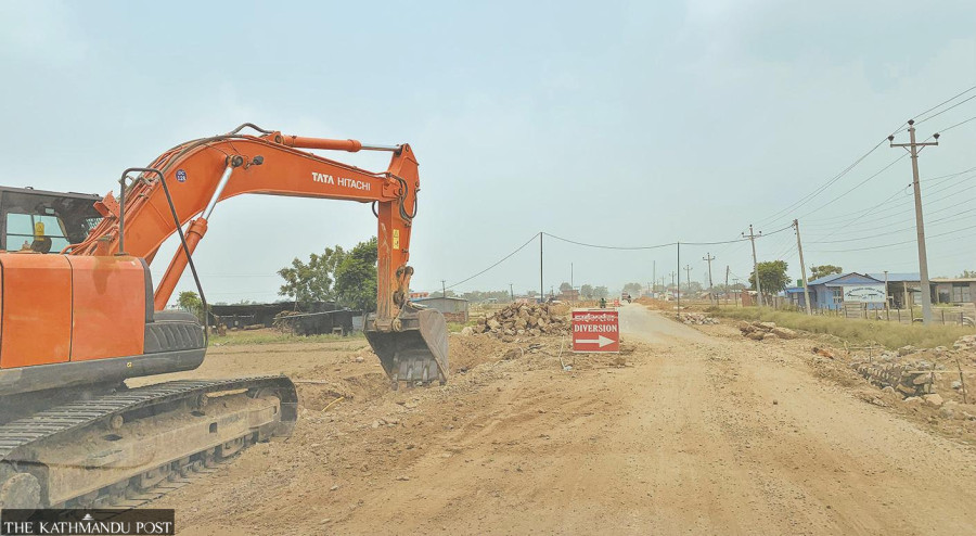 Road widening work along Lamahi-Tulsipur moving at snail’s pace