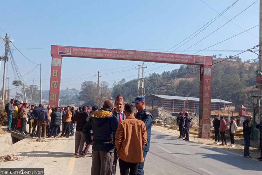 Families of Kavre bus accident victims, injured protest demanding compensation