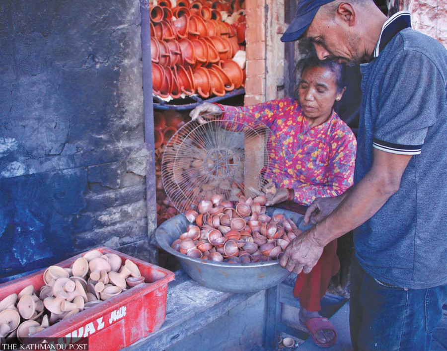 Soil shortage, poor demand decimating Bhaktapur’s pottery-making