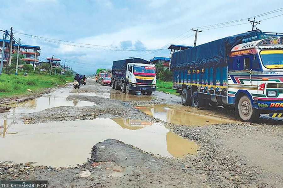 Roads office warns Chinese contractor over work delay, threatens to terminate contract