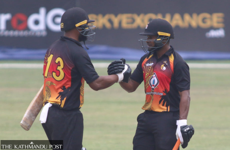Papua New Guinea keep afloat final hopes