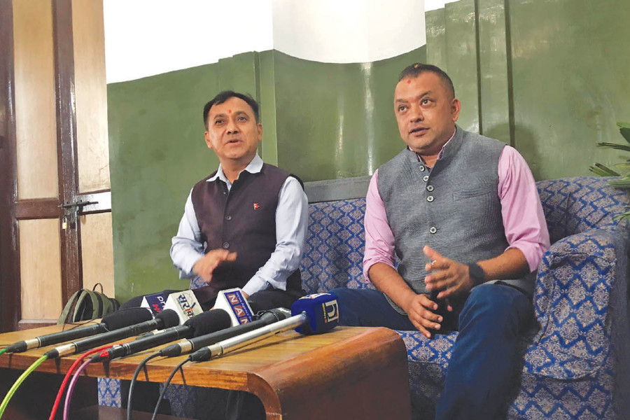 Congress leaders call for letting Nepalis away vote. Poll body says not feasible
