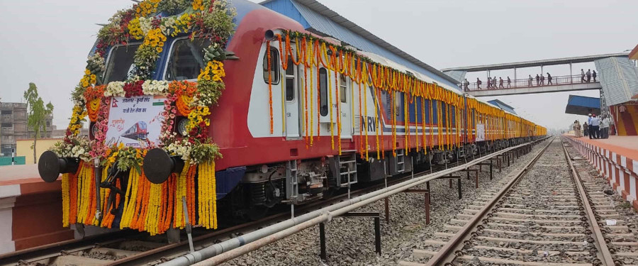 Deuba, Modi flag off Kurtha-Jayanagar railway from Delhi