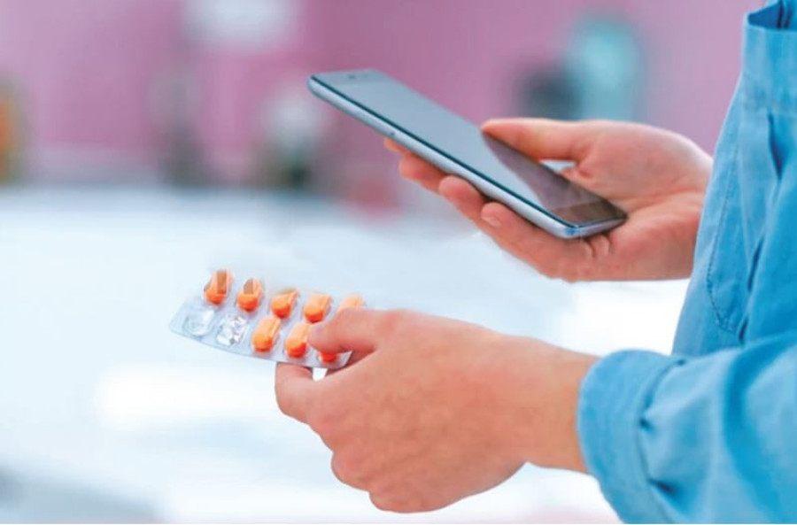 Googling self-treatment methods and medical advice? Don’t, doctors say