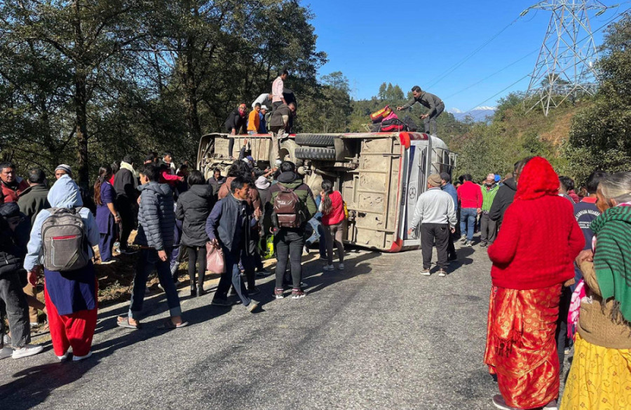 At least 11 injured in Sindhupalchok bus mishap