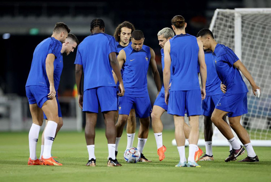 France will need patience against sturdy Poland in last 16