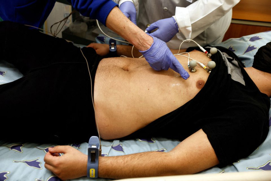 Almost a third of people report lingering symptom 6-12 months after Covid-19: study