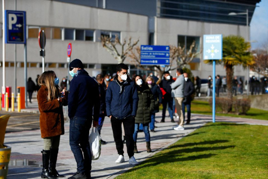With peak yet to come, Europe’s healthcare groans under Omicron’s swift spread