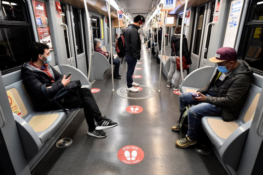 US public transit mask mandate not in force after court decision: Official