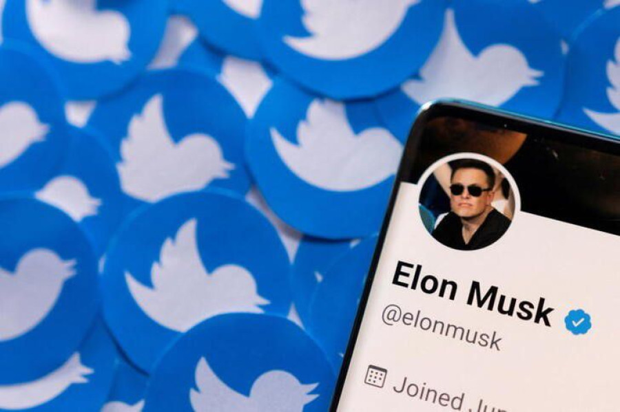 Musk shelves $44-billion Twitter deal ‘temporarily’, shares slump